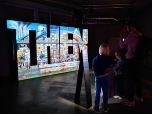 interactive digital installation with projection mapping